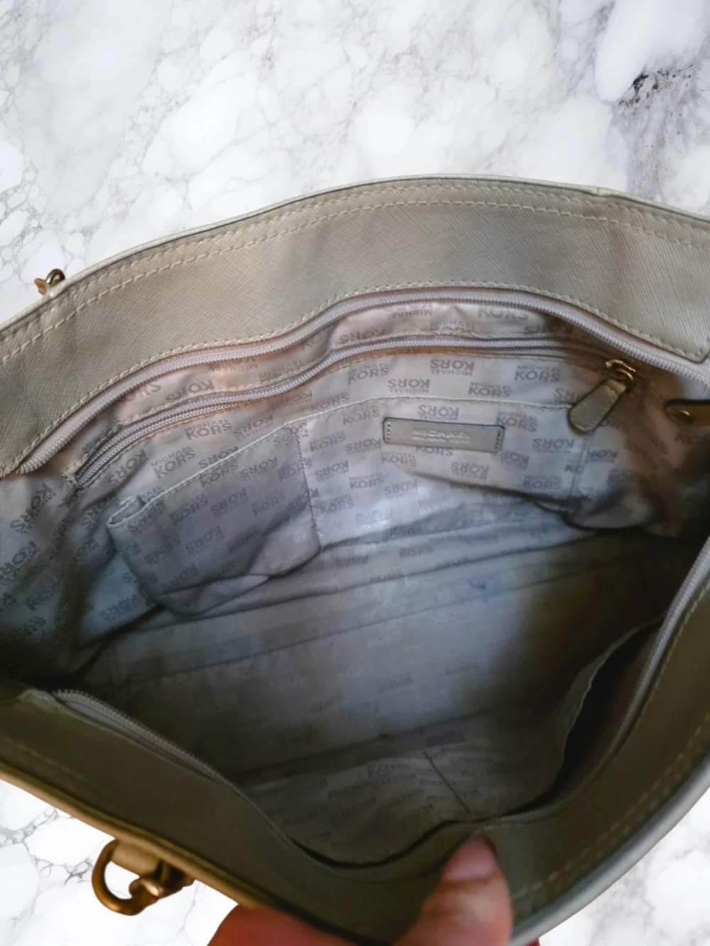 Michael Kors Large Saffiano Leather Beige Taupe Chain Tote Gold Accents - Picture 13 of 14